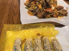 -东来菜馆•手抓海鲜家常菜•海鲜锅贴(鸽子窝店)