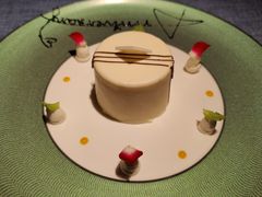 -弦月窗LUNETTE BY AMANDA(复兴路店)