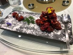 -鞍山大白鲨美食酒店
