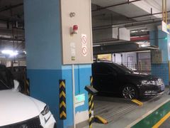 -环球港-停车场