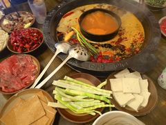 -黄潇洒老火锅(九眼桥宏济巷店)