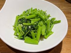 -头上红煨盐鸡乡村食府