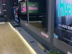 -和平影视娱乐城