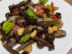 云腿炒小黑鸡纵-米店·云南菜(南门店)