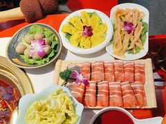 -欠火锅·水牛毛肚·团建聚餐·生日宴(何山路店)