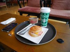 -星巴克(南宁民歌湖店)