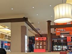 -阿瓦山寨·湘菜现炒·剁椒鱼头王(咸阳总店)