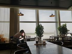 靠窗位-迪欧咖啡(兰州机场店)