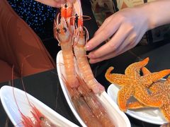 -雍容荟帝王蟹活龙虾展台自助(IFS黑金店)
