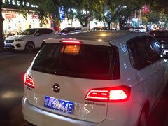 -一嗨租车(凤凰机场店)