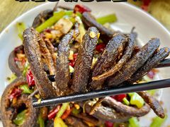 -丹水桥地锅鱼·翘嘴鲌·地方特色全鱼宴(丹江口大坝店)