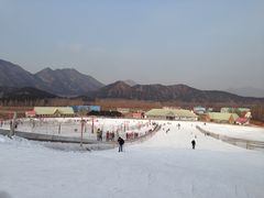 -十三陵雪世界滑雪场