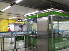 -七里庄(地铁站)