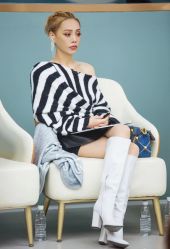 -变画·发型STUDIO