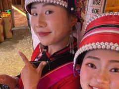 -老滇山寨•云南特色菜•地方菜•民族风情歌舞表演(金碧店)
