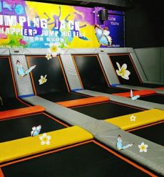 -蹦贝运动中心·蹦床·攀岩·闯关(龙岗店)