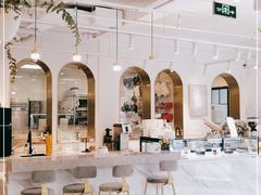 -Fridi Patisserie Cafe