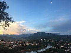 -乌托邦酒吧和餐厅