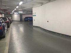 -美罗城停车场