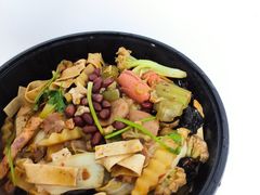 -蜀天上精专麻辣香锅(文定路店)