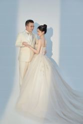 -雪中彩影婚纱摄影·微光艺术中心