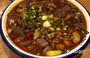 Sour Cabbage Blood Curd with Pork Intestines