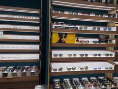 -LensCrafters亮视点(东方新天地店)