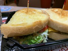 -The Habit Burger Grill 哈比特汉堡(爱琴海店)