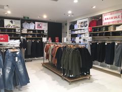 -优衣库(重庆星光时代广场店)
