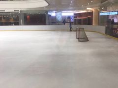 -陈露国际冰上中心(天津嘉里汇店)