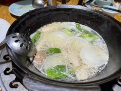 -茸梅路右拐龙虾-农家菜(松江店)