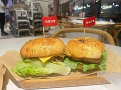 -必胜客(巴沟店)