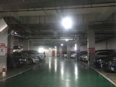 -绿洲中环中心-停车场