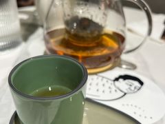 玫瑰白牡丹-潮一不贰·法式甜品·生日蛋糕·西式简餐(外滩店)