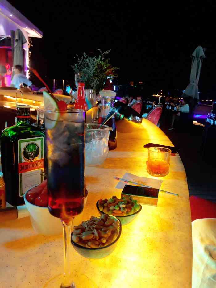 杜尚rooftop露台酒吧-"#无锡橙v有特权# #首页报名霸王餐,免.