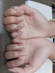 -纤贝儿美甲·科技美肤