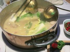 -六少·猪肚包鸡火锅(卓悦INTOWN店)