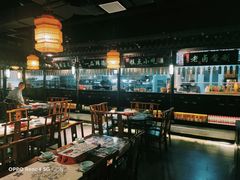 大堂-卢大鲜鱼头捞饭(美利广场店)