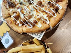 -Dragon Pizza•圆脸龙披萨·牛排餐厅