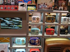 -泡泡玛特POPMART(杭州乐堤港店)