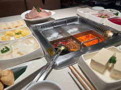 -海底捞火锅鲜切牛肉主题店(长寿路店)