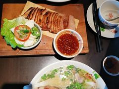 -大头虾越式风味餐厅(光明广场店)