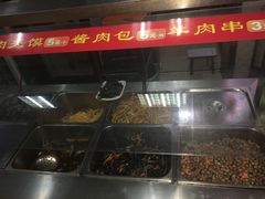-亮亮面馆(经六路店)