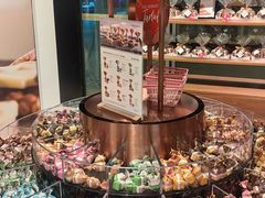 -Laderach 莱德拉(上海环贸iapm店)