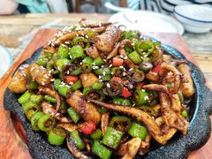 铁板鱿鱼须-八张桌子(老店)