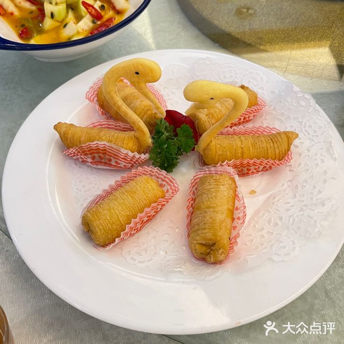 椿记烧鹅(叠彩店)椿记榴莲酥图片