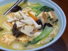 杂菌手工豆腐-涌觅名灶·本地海鲜宁波菜(财富广场店)
