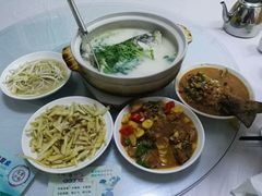 鱼头汤-天乐农家鱼头王(天目湖店)