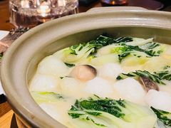 浓鸡汤手打目鱼丸-三利音·东方司宴(外滩店)