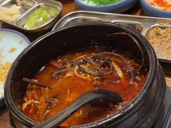 -明洞阿姨·韩式酱蟹烤肉·创意料理(三元桥店)